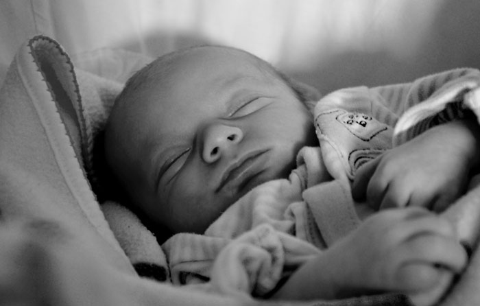baby-infant-kid-sleeping
