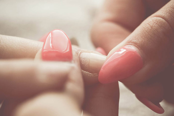 beauty-nails-manicure-salon-hands-fingers